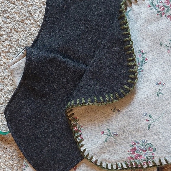 18" Doll Horse "Holiday Boquet" Blanket & Saddle Pad Set - Picture 5 of 5